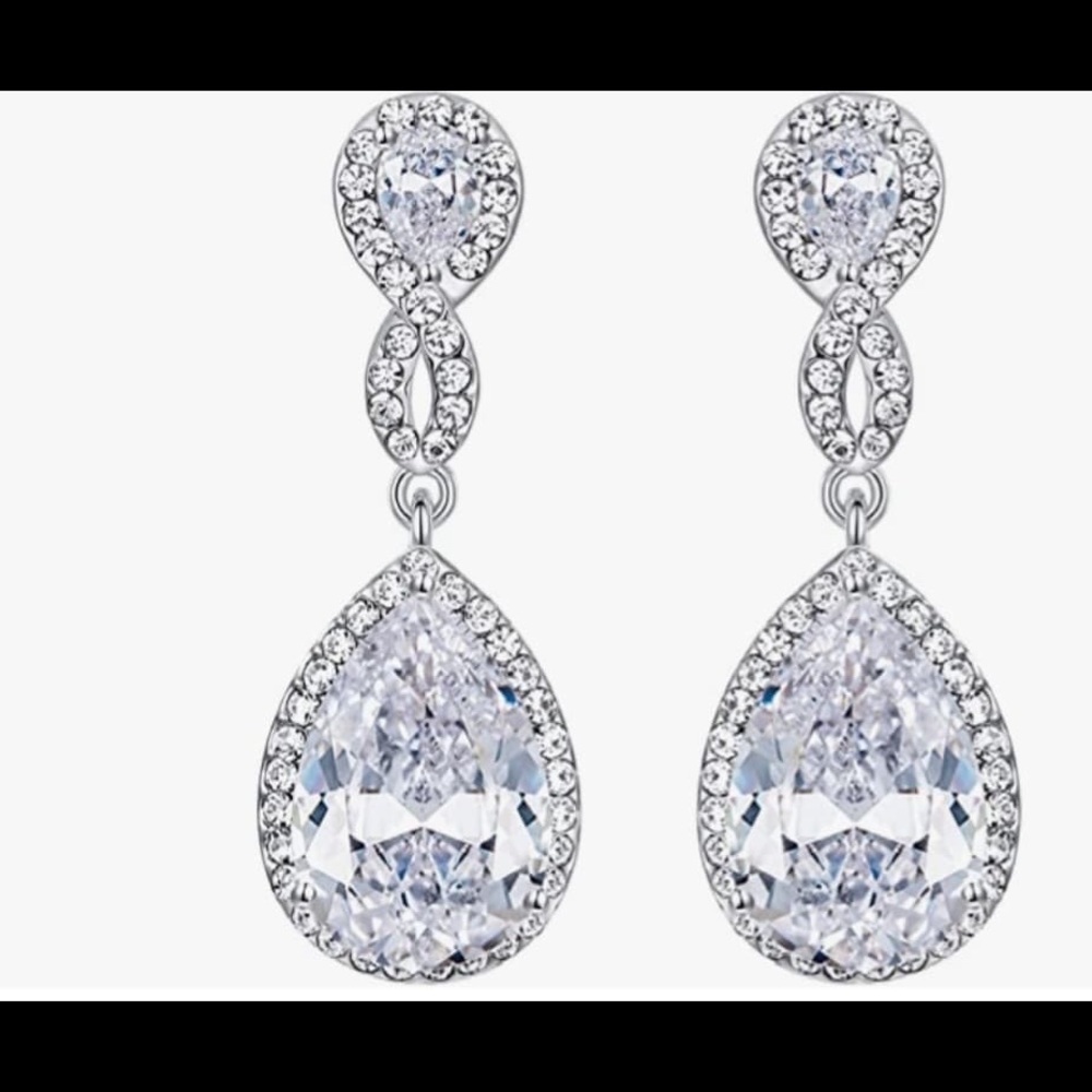 NEW Sparkly, tear-drop shaped statement earrings.